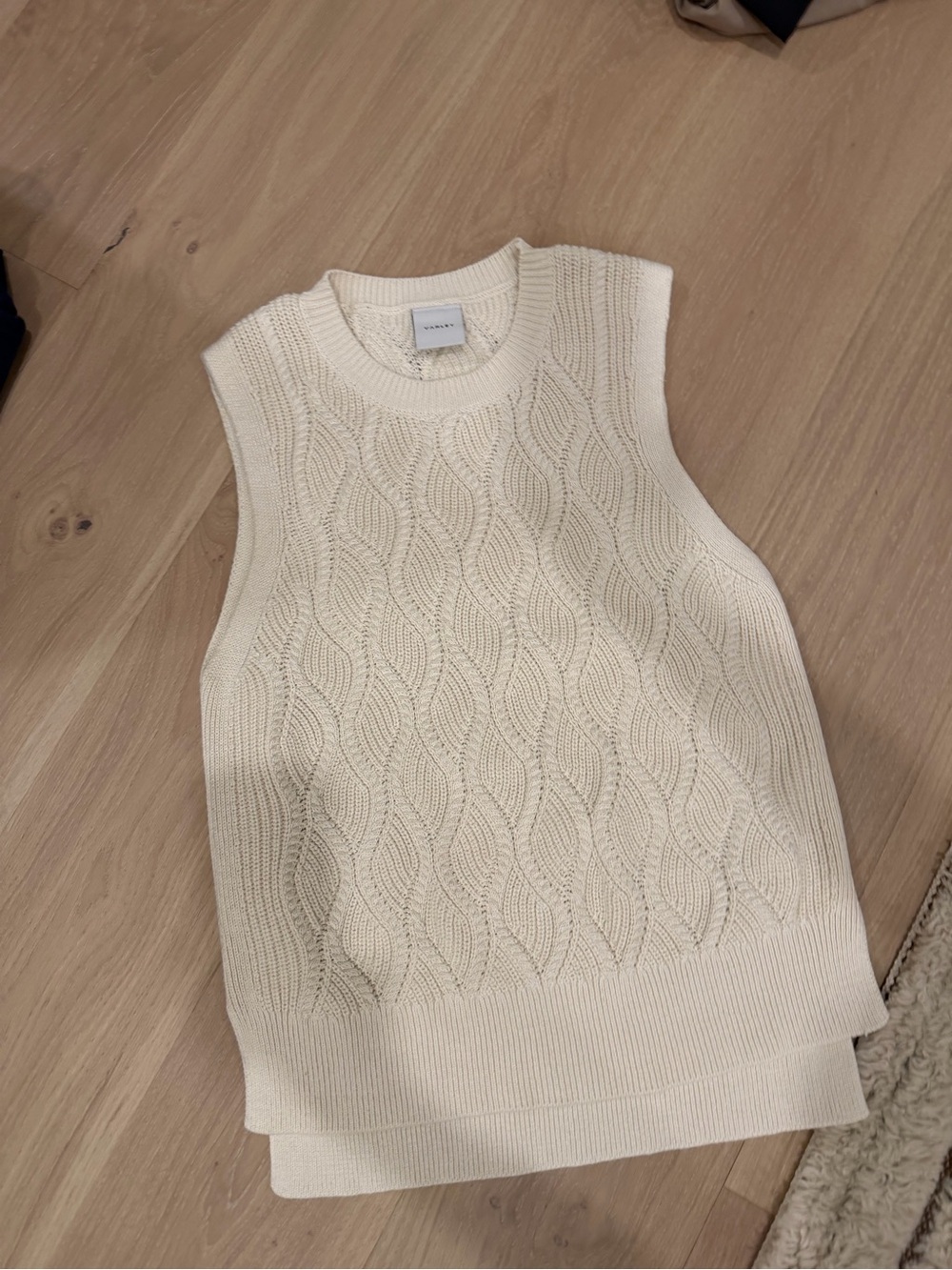 Varley Cream Cable Knit Sleeveless Crew Sweater Vest